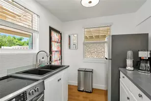 1034 N 22nd St, Sarasota, FL 34234 - Photo 21