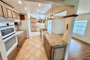 7302 9th Ave W, Bradenton, FL 34209 - Photo 13