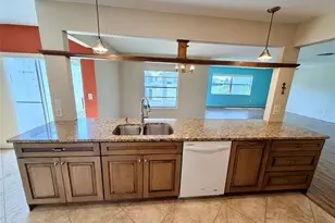 7302 9th Ave W, Bradenton, FL 34209 - Photo 11