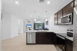 6499 Silverstar Dr, Sarasota, FL 34240 - Photo 3
