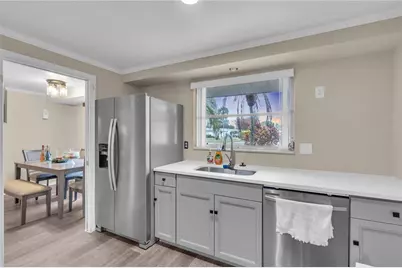 7420 Cass Circle, Sarasota, FL 34231 - Photo 9