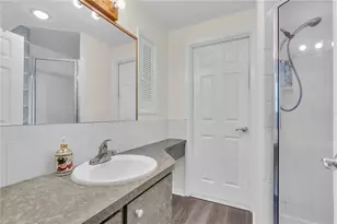 7420 Cass Cir, Sarasota, FL 34231 - Photo 13