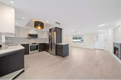4271 Lago Way, Sarasota, FL 34241 - Photo 11