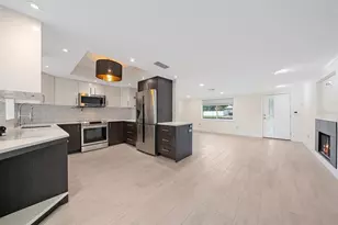 4271 Lago Way, Sarasota, FL 34241 - Photo 11