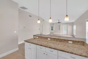 124 Tucker Ave, Sarasota, FL 34232 - Photo 5
