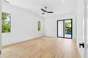 1870 Jasmine Dr, Sarasota, FL 34239 - Photo 43