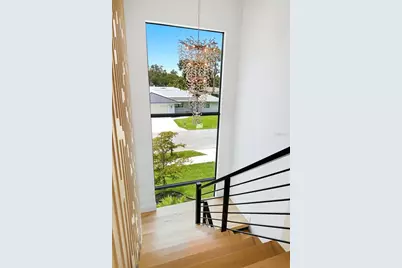 1870 Jasmine Drive, Sarasota, FL 34239 - Photo 21