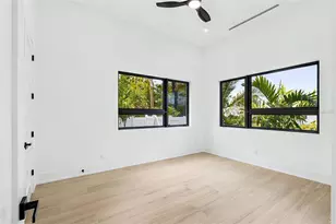 1870 Jasmine Dr, Sarasota, FL 34239 - Photo 19