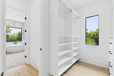 1870 Jasmine Drive, Sarasota, FL 34239 - Photo 29