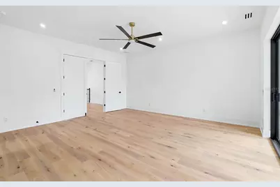 1870 Jasmine Drive, Sarasota, FL 34239 - Photo 27