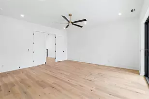 1870 Jasmine Dr, Sarasota, FL 34239 - Photo 27