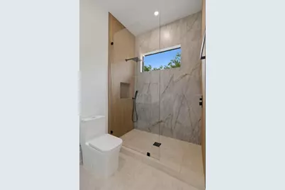 1870 Jasmine Drive, Sarasota, FL 34239 - Photo 47
