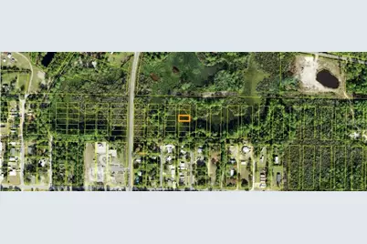 1305 NE 2nd Street, Carrabelle, FL 32322 - Photo 1
