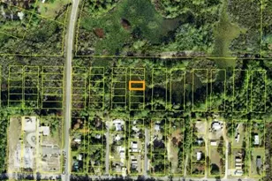 1305 NE 2nd St, Carrabelle, FL 32322 - Photo 1