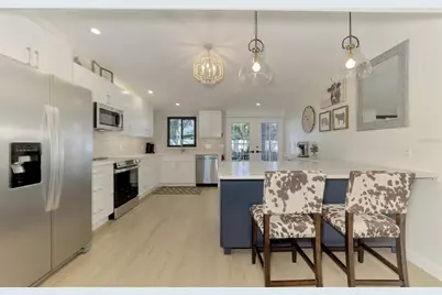 2120 Craft Lane, Sarasota, FL 34239 - Photo 11