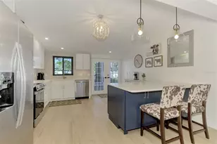 2120 Craft Ln, Sarasota, FL 34239 - Photo 7