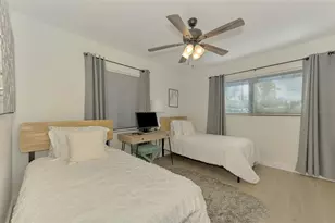 2120 Craft Ln, Sarasota, FL 34239 - Photo 27
