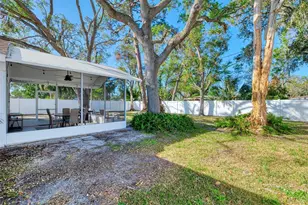 2120 Craft Ln, Sarasota, FL 34239 - Photo 37
