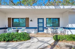 2120 Craft Ln, Sarasota, FL 34239 - Photo 3