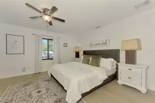 2120 Craft Ln, Sarasota, FL 34239 - Photo 17