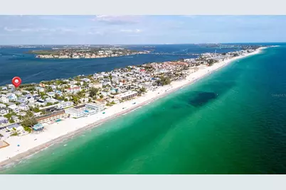 2404 Avenue A, Bradenton Beach, FL 34217 - Photo 5