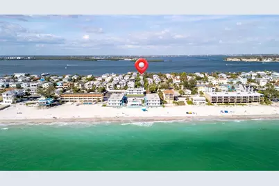 2404 Avenue A, Bradenton Beach, FL 34217 - Photo 3