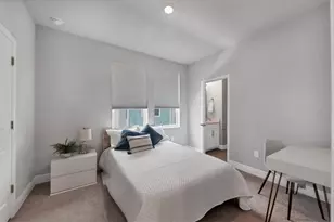 2329 Lindstrom St, Sarasota, FL 34236 - Photo 23