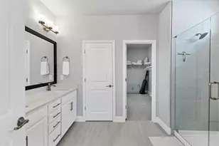 2329 Lindstrom St, Sarasota, FL 34236 - Photo 19