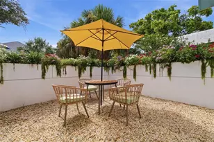 1421 14th St N, Saint Petersburg, FL 33704 - Photo 21