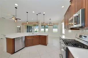 6841 74th St Cir E, Bradenton, FL 34203 - Photo 7