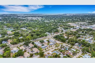 2826 W Rainbow Circle #2818, Sarasota, FL 34231 - Photo 27