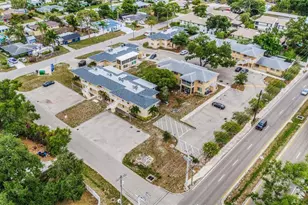2826 W Rainbow Cir, Sarasota, FL 34231 - Photo 25