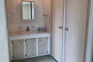 103 S Fiji Cir, Englewood, FL 34223 - Photo 25