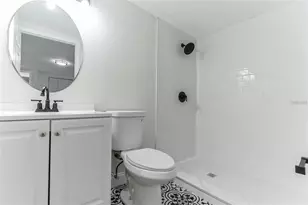 6310 Belle Isles Dr, Groveland, FL 34736 - Photo 15