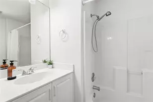 2240 Gentian Rd, Venice, FL 34293 - Photo 9