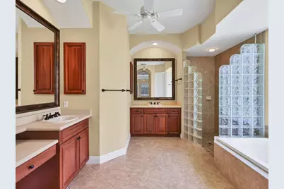 4688 Tuscana Drive, Sarasota, FL 34241 - Photo 17