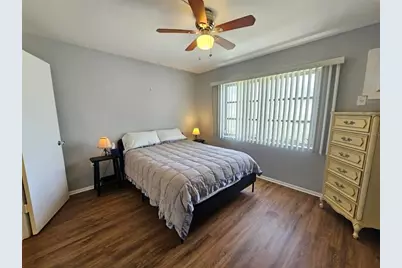 2028 Canal Drive #M26, Bradenton, FL 34207 - Photo 11
