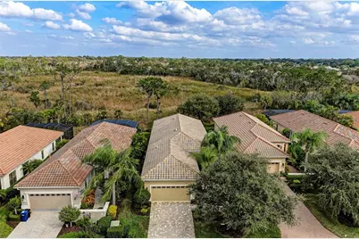 7361 Wexford Court, Lakewood Ranch, FL 34202 - Photo 5