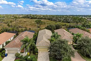 7361 Wexford Ct, Lakewood Ranch, FL 34202 - Photo 5