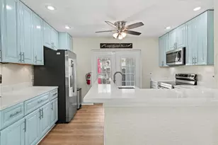 2547 Bahia Vista St, Sarasota, FL 34239 - Photo 11