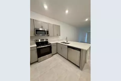 8581 Daybreak Street, Sarasota, FL 34241 - Photo 5