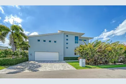 705 Jungle Queen Way, Longboat Key, FL 34228 - Photo 3