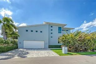 705 Jungle Queen Way, Longboat Key, FL 34228 - Photo 3
