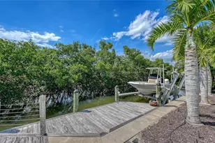 705 Jungle Queen Way, Longboat Key, FL 34228 - Photo 21