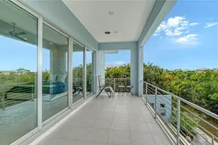 705 Jungle Queen Way, Longboat Key, FL 34228 - Photo 35