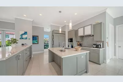 705 Jungle Queen Way, Longboat Key, FL 34228 - Photo 29