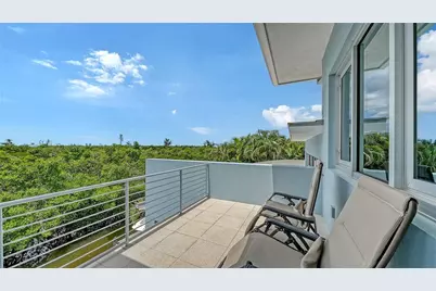 705 Jungle Queen Way, Longboat Key, FL 34228 - Photo 37