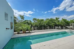 705 Jungle Queen Way, Longboat Key, FL 34228 - Photo 17