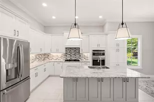 7908 Matera Ct, Bradenton, FL 34202 - Photo 13