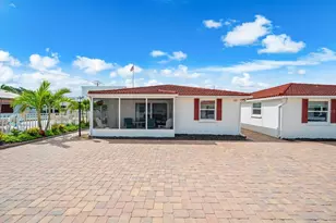 6154 Midnight Pass Rd, Sarasota, FL 34242 - Photo 3